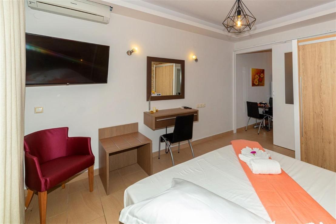 Studio Nikiti Beach المظهر الخارجي الصورة