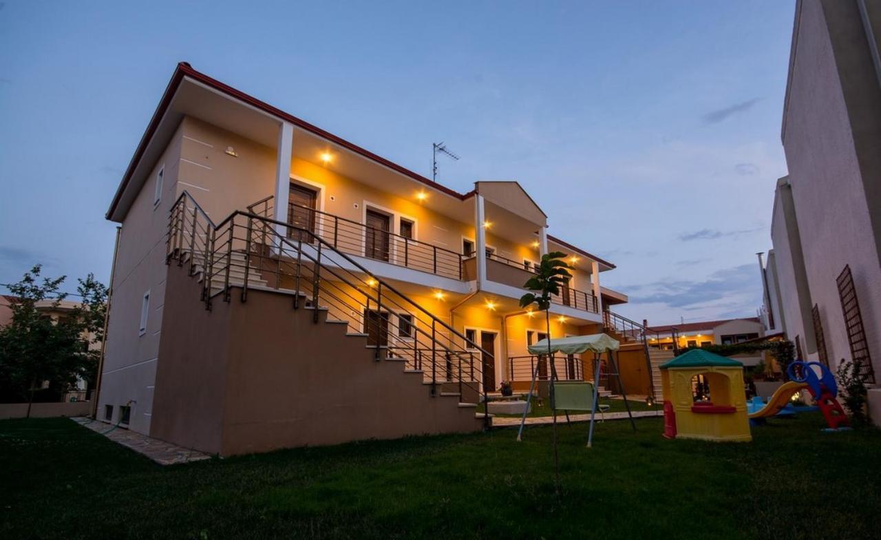 Studio Nikiti Beach المظهر الخارجي الصورة