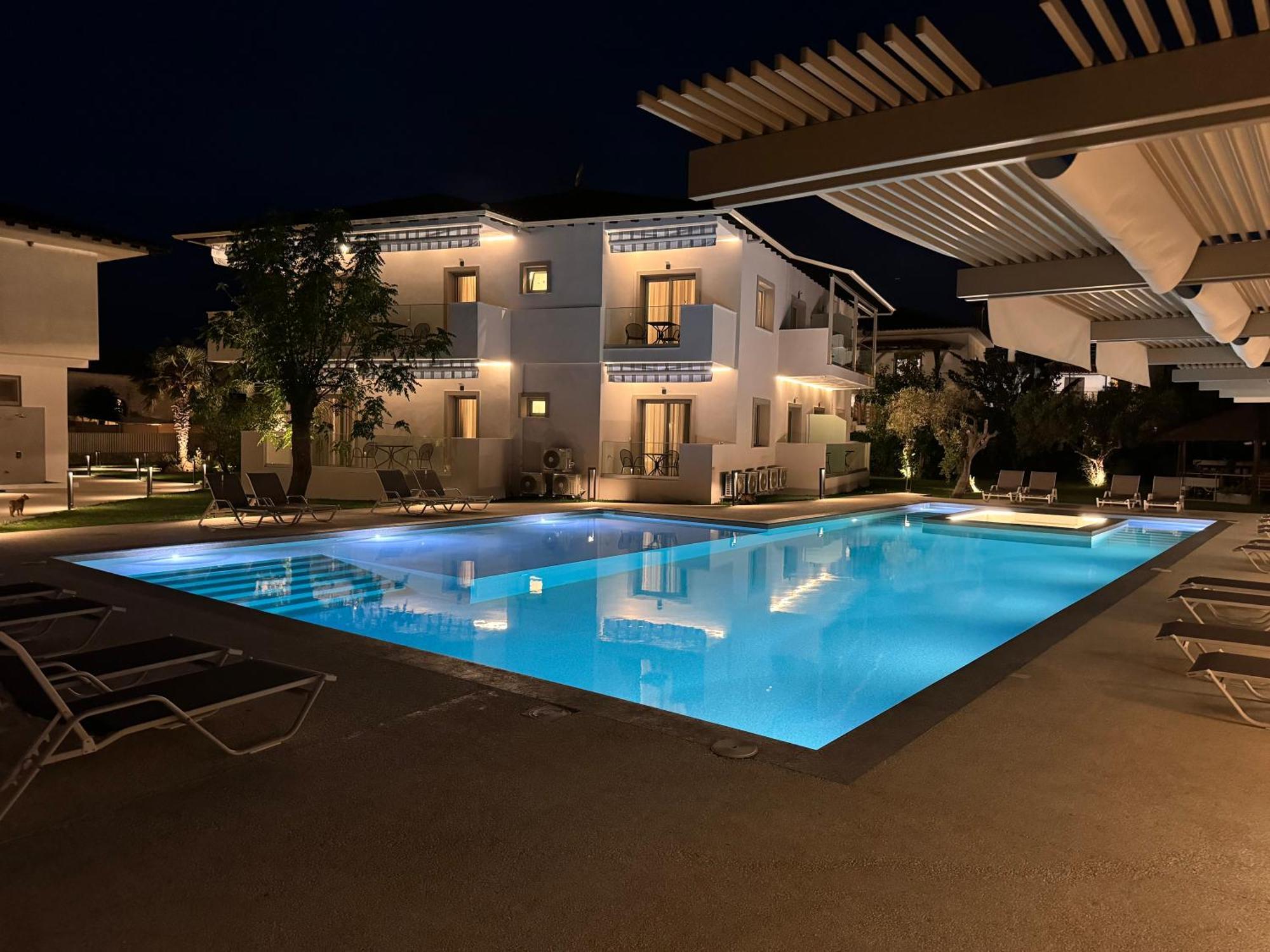 Studio Nikiti Beach المظهر الخارجي الصورة