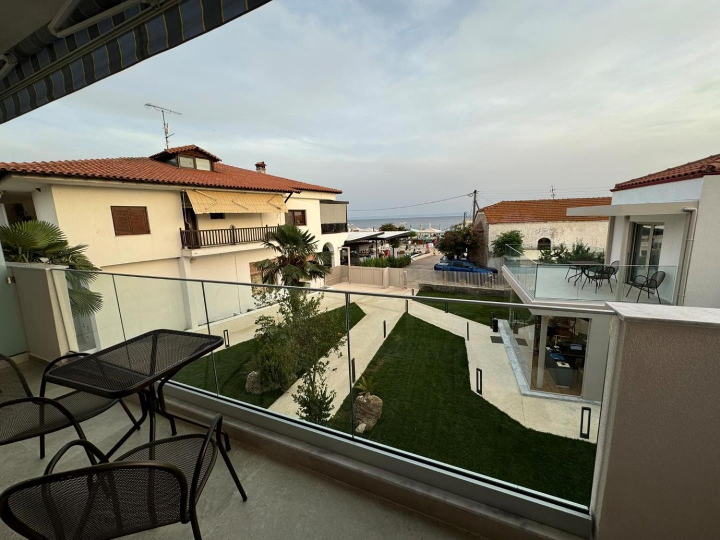 Studio Nikiti Beach المظهر الخارجي الصورة